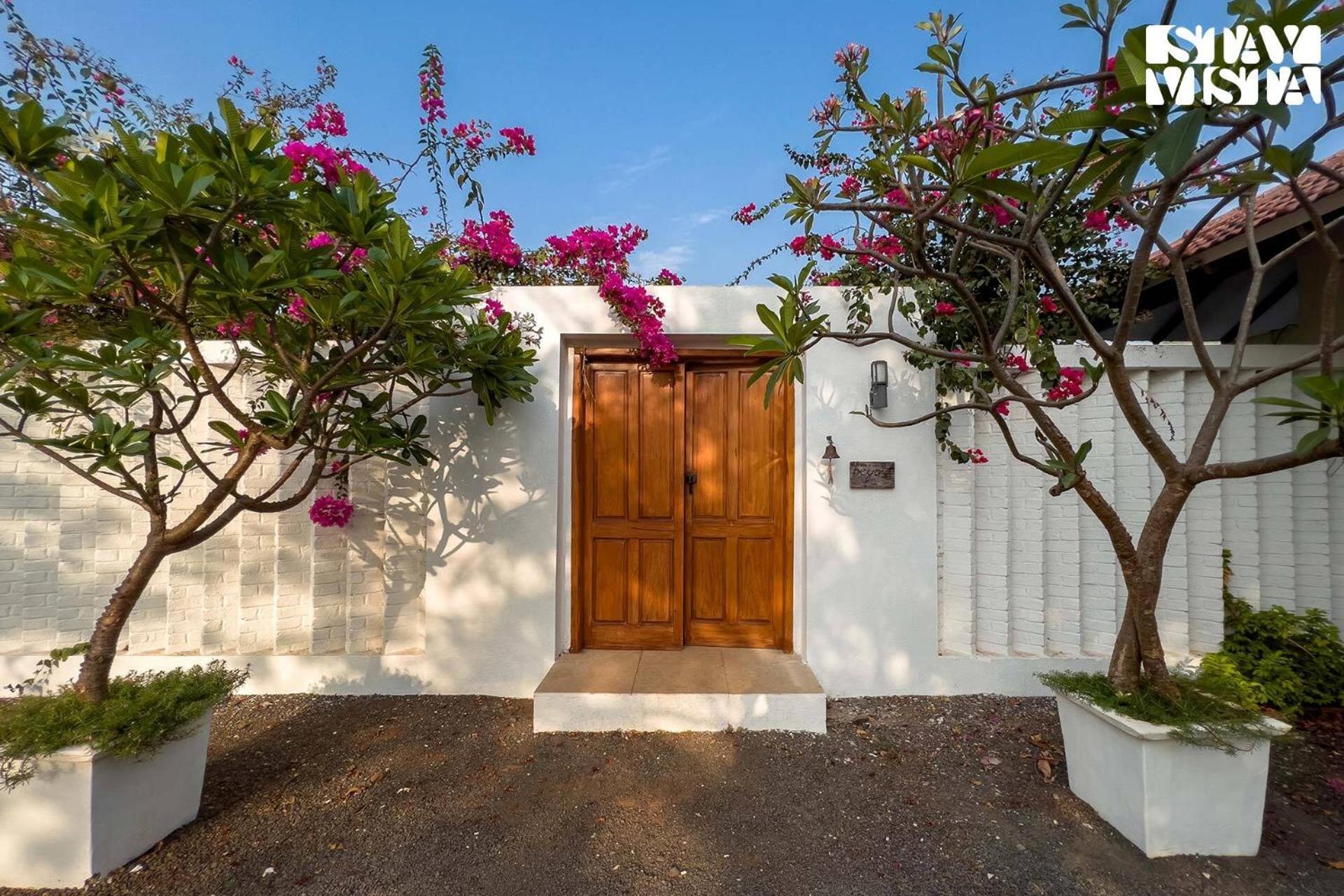 Wander Beyond By Stayvista - Featuring A Bali-Themed Abode And A Refreshing Swimming Pool Alībāg Dış mekan fotoğraf